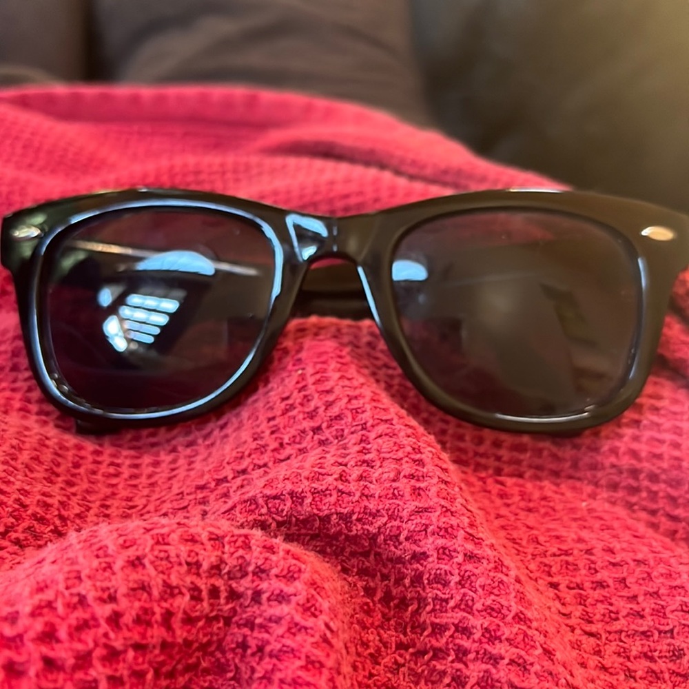 Samsung folding sunglasses